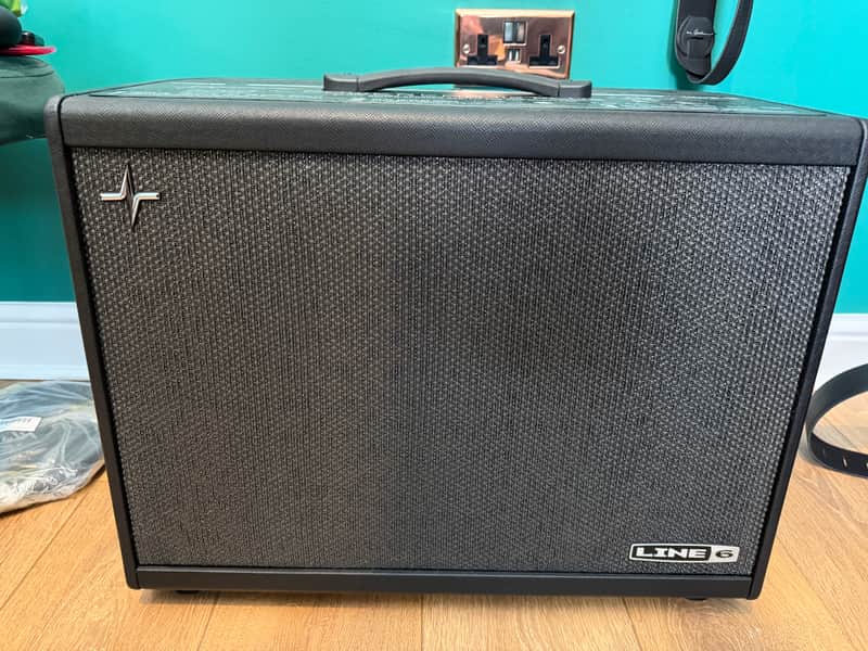 Line 6 Powercab 112 Plus 250-Watt 1x12" Active Guitar Speaker Cabinet