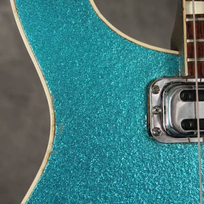 Rickenbacker 625 Refinished over Fireglo 1963 Turquoise Sparkle Bild 11