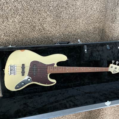 Fender 60th Anniversary Road Worn '60s Jazz Bass | Reverb
