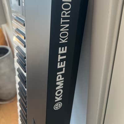 Native Instruments Komplete Kontrol S88 MKii 2020 - Present - Black image 4