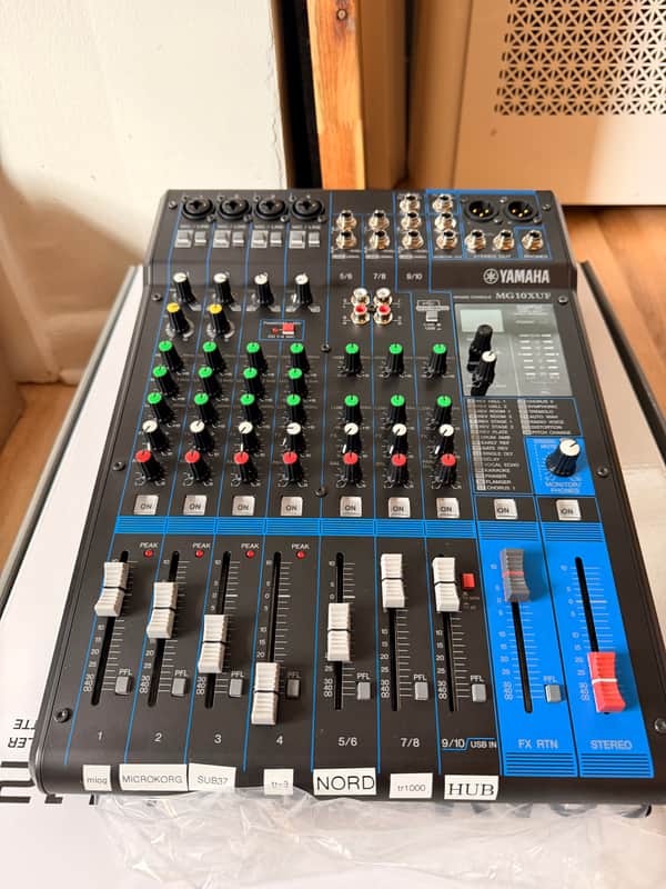Yamaha MG10XUF 10-Channel Analog Mixer 2016 - Present Black image 1