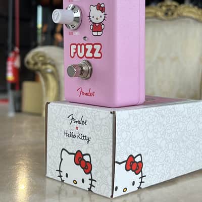 FENDER Fuzz x Hello Kitty - PINK image 2