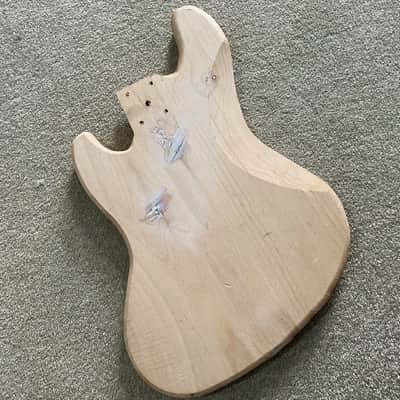 5 String Jazz Bass Style Body image 4