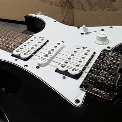 Ibanez JEMJR Steve Vai Signature BRAND NEW JEM JR Black HSH Super Strat Guitar Tree of Life Vine Inlay image 14
