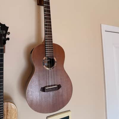 de Houtwinkel Sinker Redwood/Claro Walnut Baritone image 3