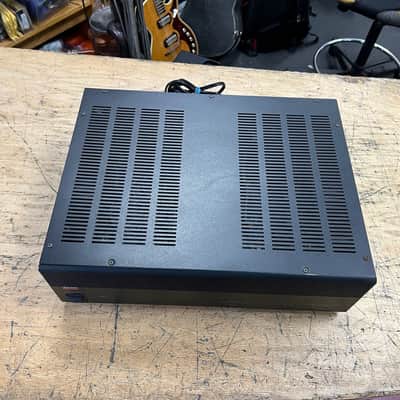 Used Adcom GFA-2535 Stereo Power Amp Amplifier Made in the USA image 2