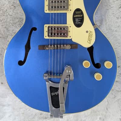 G2420T Streamliner Hollow Body with Bigsby, Broad'Tron BT-3S, Fairlane Blue image 8