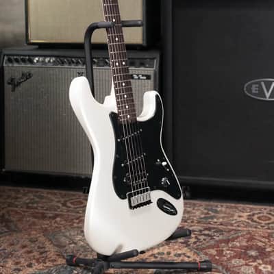 Charvel Jake E Lee Signature Pro-Mod So-Cal Style 1 HSS HT RW Electric Guitar - Pearl White image 12