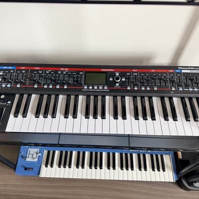 Behringer DeepMind 12 49-Key 12-Voice Polyphonic Analog Synth 2016 - Present - Black