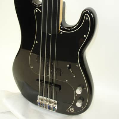 2005 Fender Tony Franklin Fretless Precision Bass, Ebony Fingerboard, Black w/ Case image 4