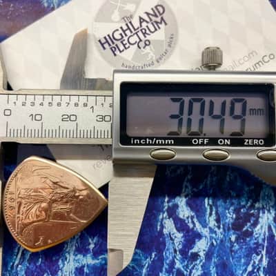 *Special Offer 20% Discount* Two (2) Queen Elizabeth 1966 Penny Coin Guitar Picks. image 3