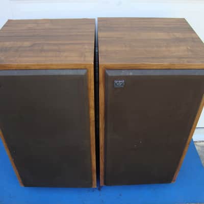 Vintage Cerwin Vega D-9 Floor Speakers - Professionally Re-foamed image 10