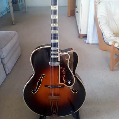 Levin De Luxe 1956 w/Pickup, All Original image 1