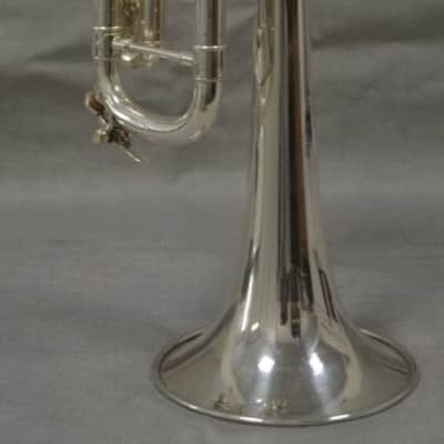 Trompeta Bach Stradivarius 72 estrella plateada en muy estado. image 15