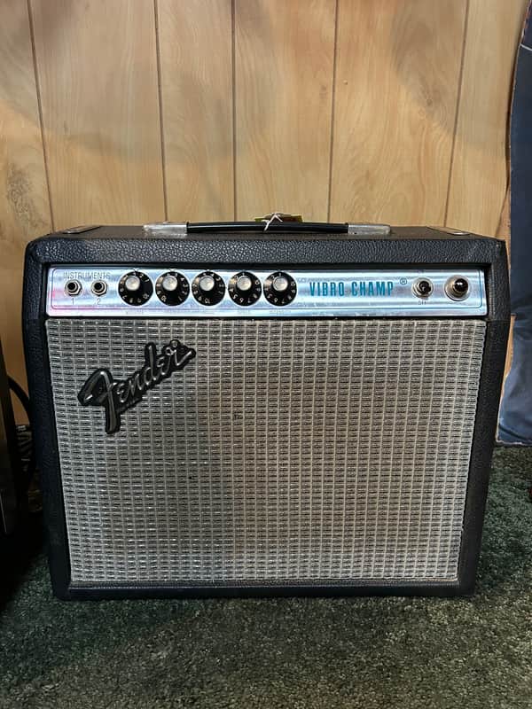 Fender Vibro Champ Guitar Amplifier (Pre-Owned) image 1