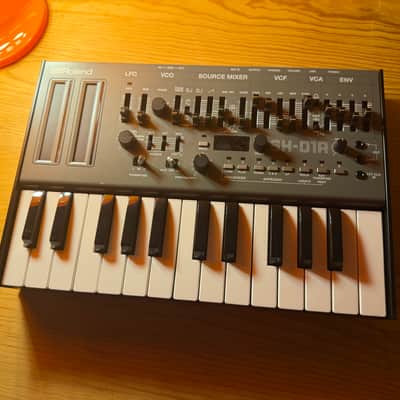 Roland SH-01A 2017