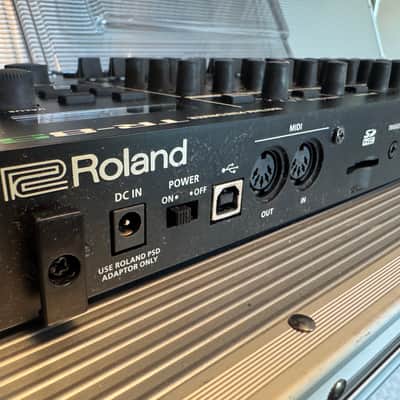 Roland TR-8S plus Decksaver... excellent cond image 6