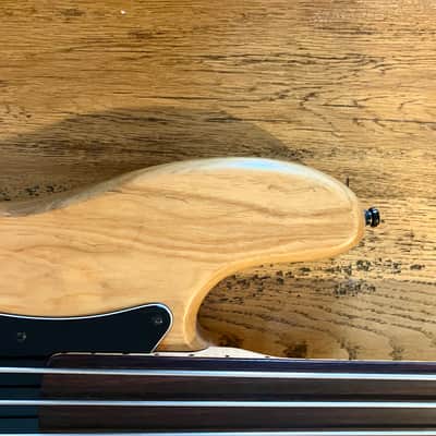 Fender Precision Bass Fretless with Rosewood Fingerboard 1976 image 21
