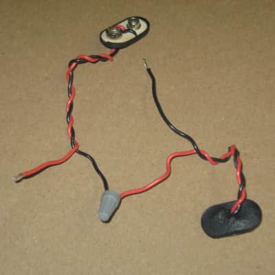 used 1980s genuine DOD double 9v battery clip for Performer Series pedals (NO pedals included / NO other parts included) battery clips work fine (pedal & internal parts seen in pictures provided as a reference) image 4