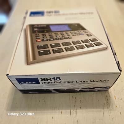 Alesis SR 18 High Definition Drum Machine image 2