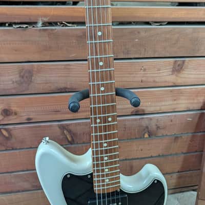 Fender Alternate Reality Series Powercaster with Pau Ferro Fretboard 2019 - White Opal image 4