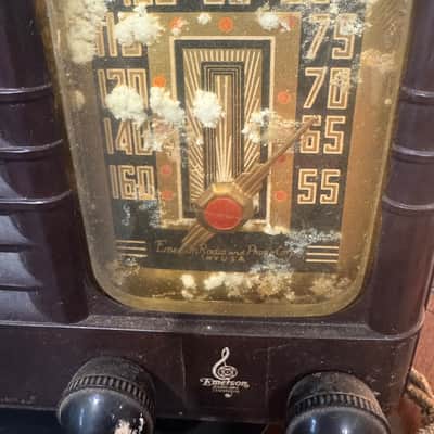 1940 Emerson EC 301 Bakelite Vintage Tube Radio image 5