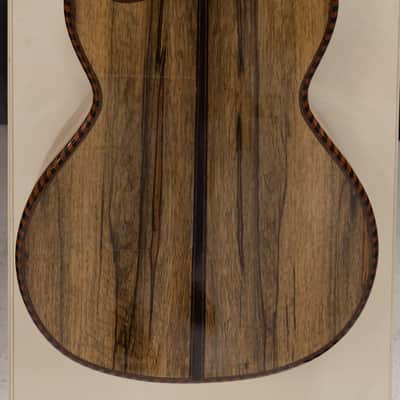 Javier Flores Bajo Quinto Englemann Spruce Top image 5