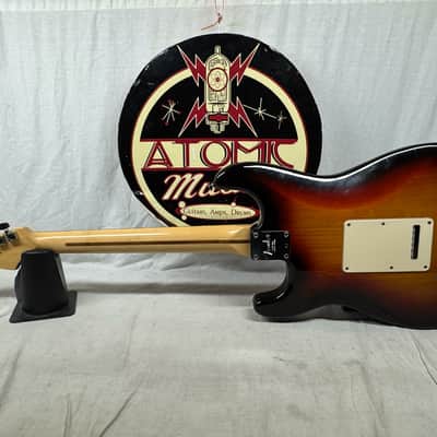 Fender American Standard Stratocaster Guitar 2008 - 3-Color Sunburst / Rosewood fingerboard image 7