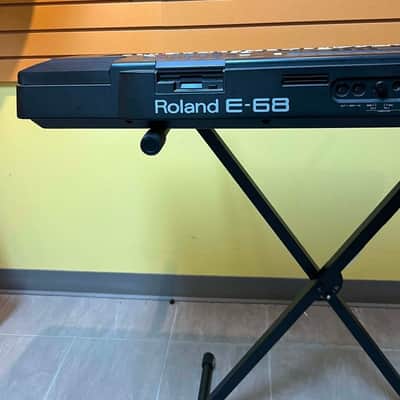 Roland Roland E-68 Intelligent Keyboard 1996 BLACK image 7