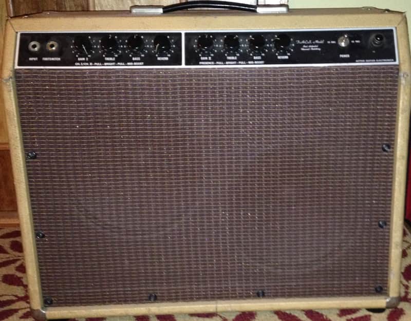 Jim Kelley F.A.C.S. 30/60 2x10 combo 1984 Cream image 1