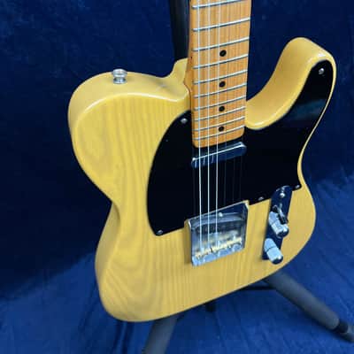 Fender '52 Reissue Telecaster 1994 in Butterscotch Blonde Black Guard in Case image 4