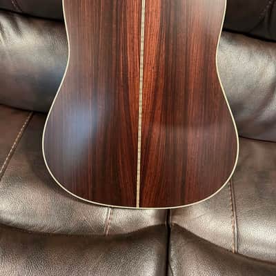 Martin D-28 2025 - Amberburst image 3