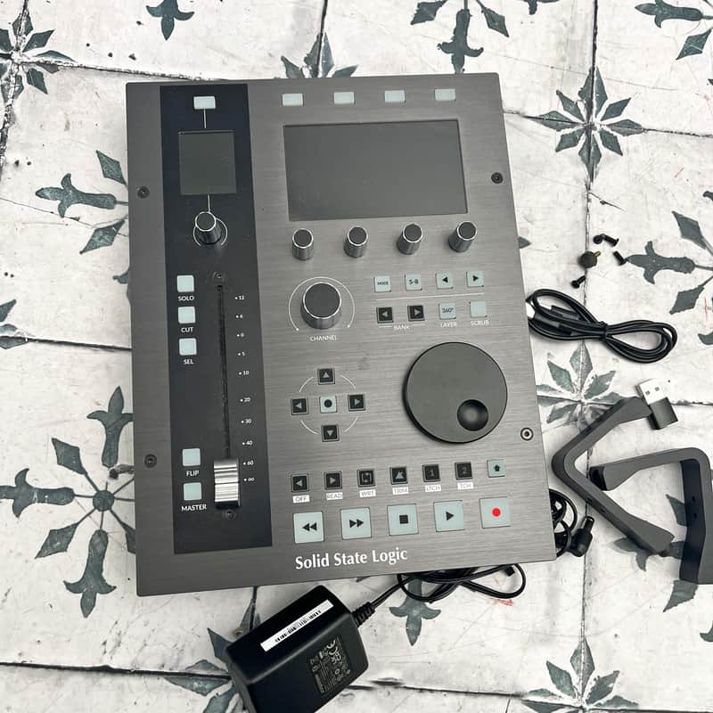 Solid State Logic SSL UF1 DAW Controller image 1