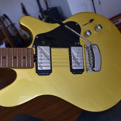 Ernie Ball Music Man James Valentine, 2018, OHSC, Great condition, Gold metallic image 9