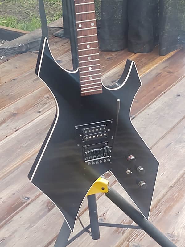B.C. Rich Warlock II 83/84 Black With White Binding image 1