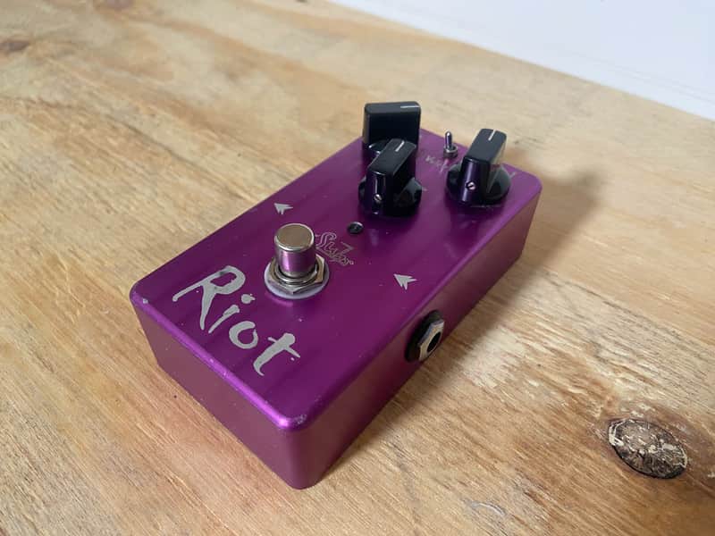 Suhr Riot