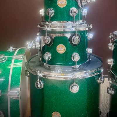 DW Collector Series 2019 - Green Glass image 3