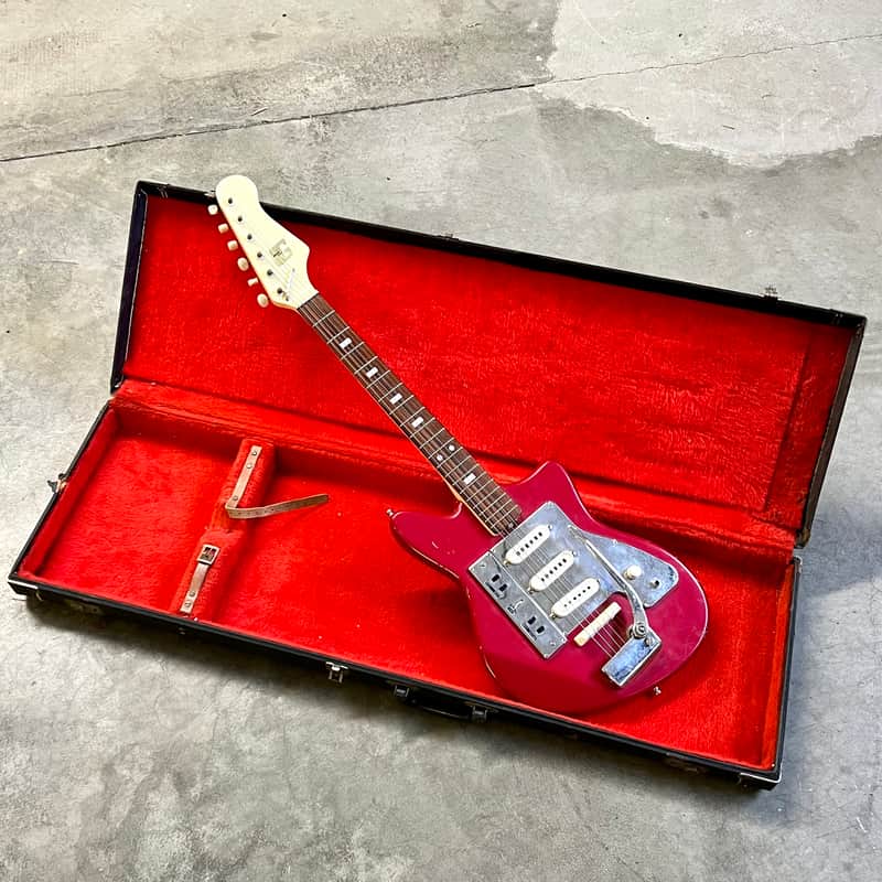 Guyatone LG-130t Wackadoodle offset bizarre guitar c 1960’s Candy Apple Red CAR GUYA Bild 1