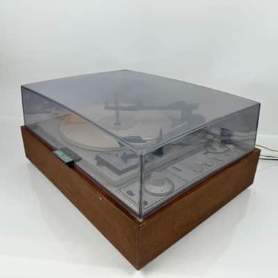Immagine KLH Model 24 FM/AM Integrated Amplifier Turntable - 13