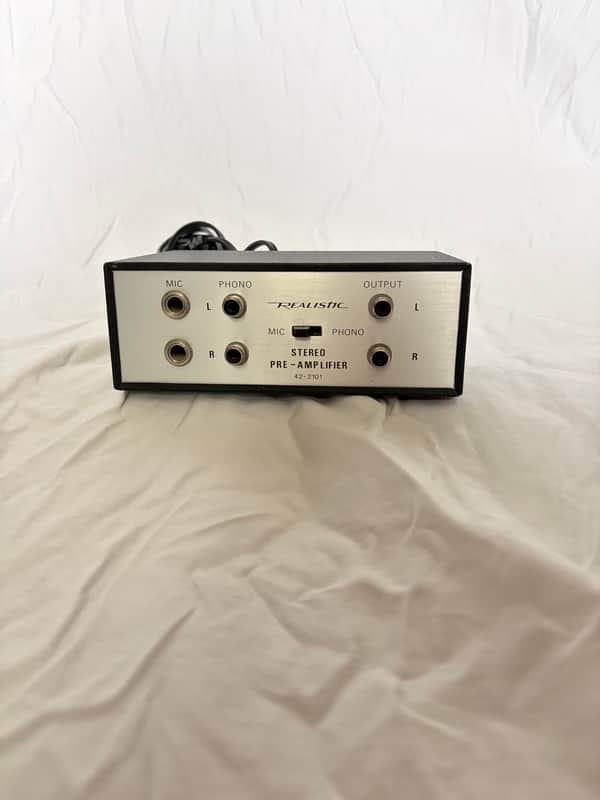 Realistic Model 42-2101 1990 Pre-amplifier Phono Preamp image 1