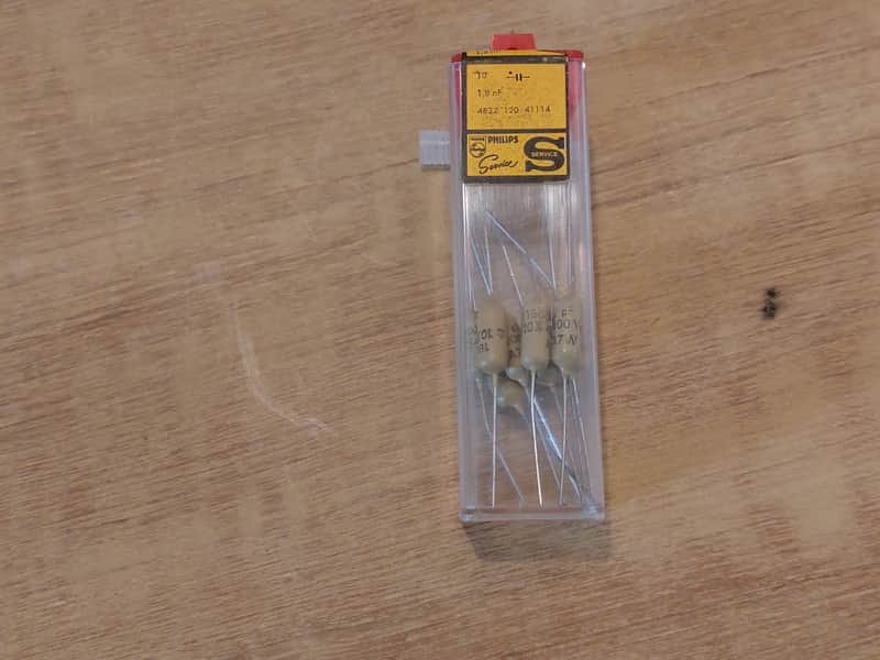 NOS Mullard / Philips Mustard Capacitor 1800pF 10% 400V A7W 1967 type C296 image 1
