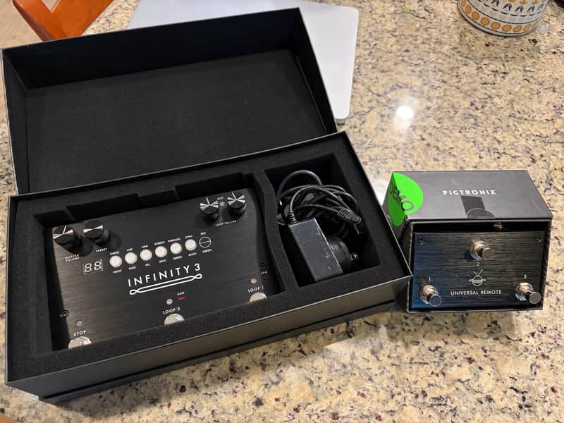 Pigtronix Infinity 3 Looper w/ Universal Remote image 1