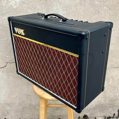 Vox AC15C1 Custom 2-Channel 15-Watt 1x12" Guitar Combo 2010 - Present - Black image 3