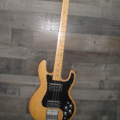Peavey T40 Bass Guitar image 2