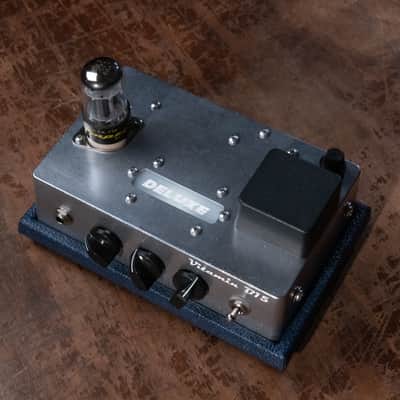 Deluxe Amplification Vitamin B-15 Bass Preamp DI image 2