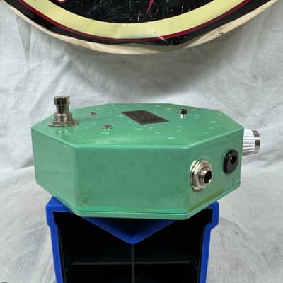Collector Effectors Moon Wolf Octave Fuzz Pedal - based on G.S. Wyllie Moonrock image 4