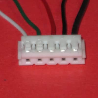 Epiphone Quick Connect End + 5 attached Thin Wires: white, green, red, black, bare, black - 5 pin hole connection (for 4 conductor pup) 2023 - QC End - white hard plastic, length of wires 1 & 1/2" - for 4 conductor pup (NO: pickup, control harness) image 4
