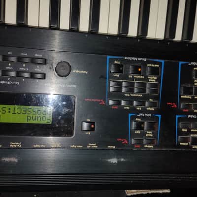 Ensoniq ZR-76 64-Voice Expandable Keyboard 1998 - Black image 16