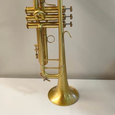 Trompeta Bach Stradivarius 43 lacado mate en perfecto estado image 11