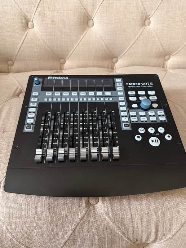 PreSonus FaderPort 8 USB DAW Control Surface 2017 - Present - Black image 1